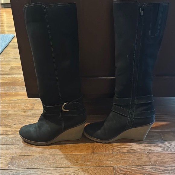 Aldo Black Wedge Heeled Wedges - Picture 1 of 5